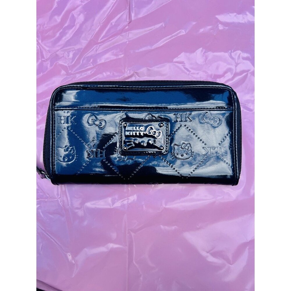 Loungefly Loves Hello Kitty By Sanrio Black Chevron Trifold Wallet HK